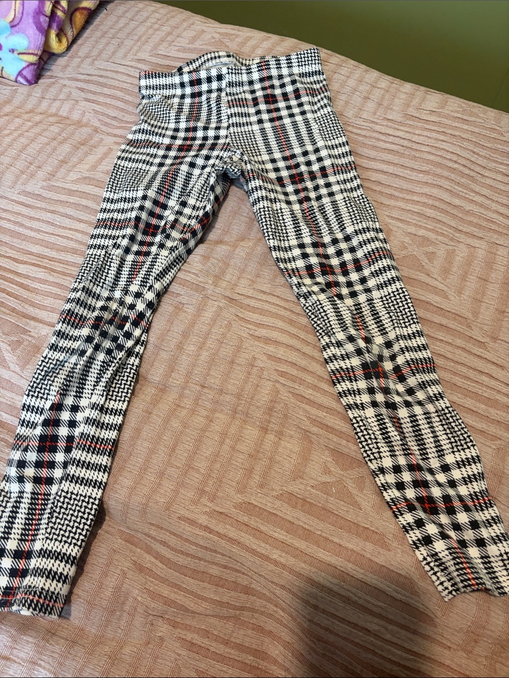 Old Navy Black White Plaid Leggings with Red Accents